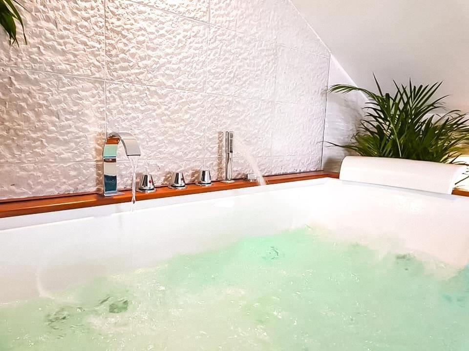 Alby Suite Термоли Екстериор снимка